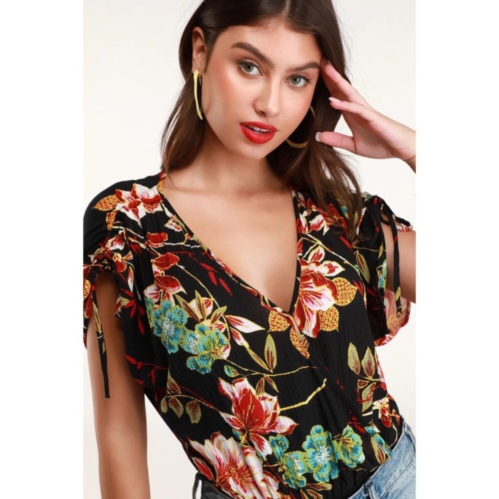 NWT Band of Gypsies Floral Print Surplice Bodysuit